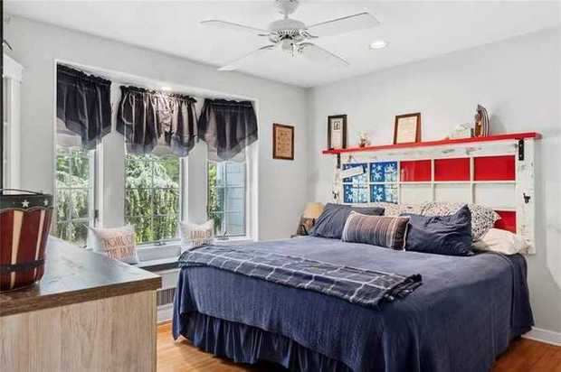 205 Pine Avenue photo 12