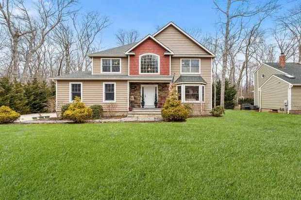 380 Hickory Road photo 2