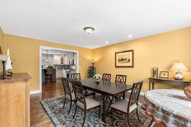 380 Hickory Road photo 5