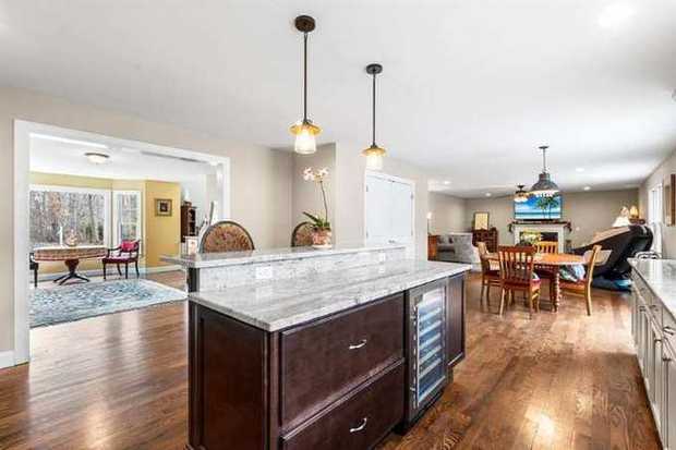 380 Hickory Road photo 12