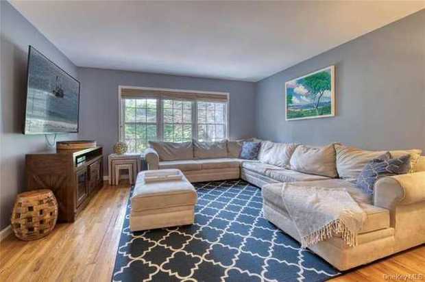 770 Chablis Path photo 6