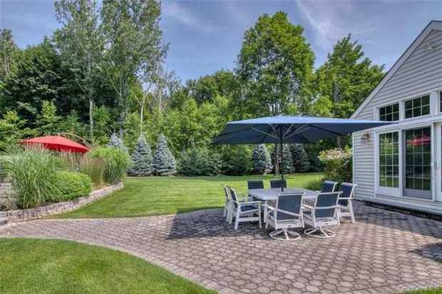 770 Chablis Path photo 8