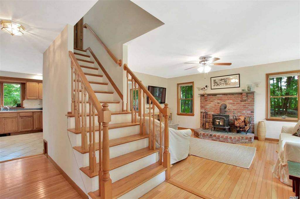 215 South Street photo 3