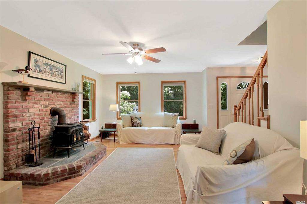 215 South Street photo 4