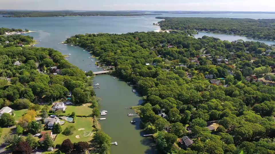 215 South Street, Southold — aerial